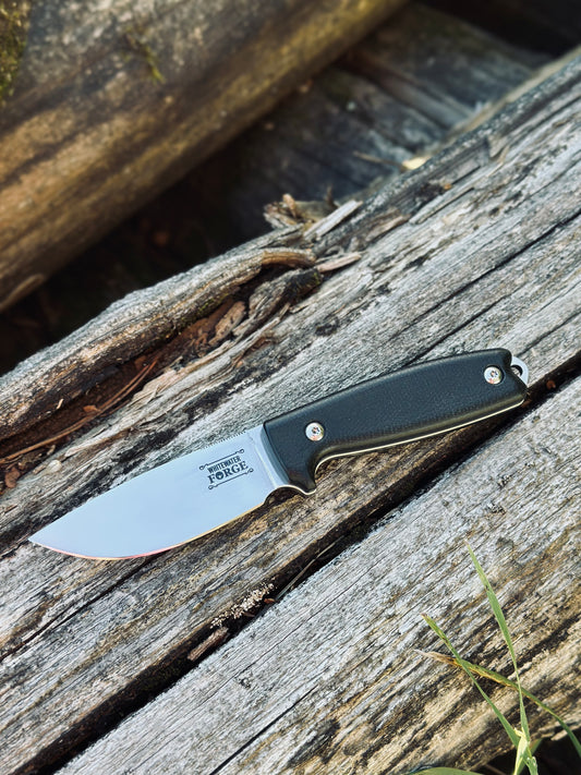 Carbon fibre hunting knife